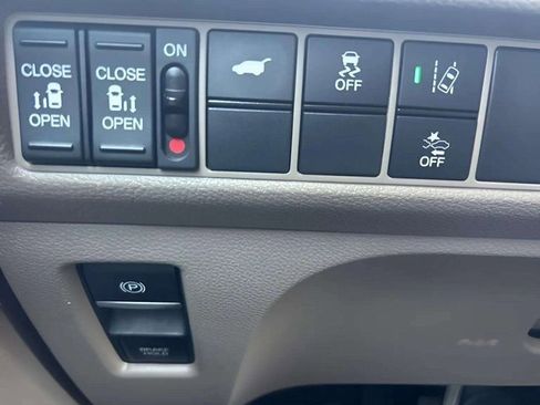 Used 2018 Honda Odyssey EX-L image 11