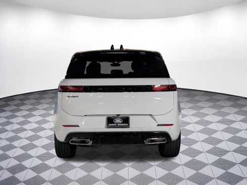 New 2026 Land Rover Range Rover Sport Dynamic SE AWD/4WD image 4
