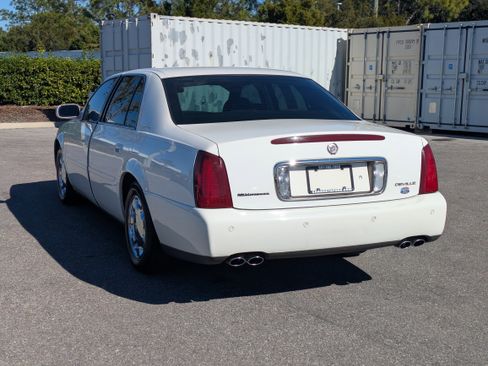 Used 2000 Cadillac De Ville w/ Comfort/Convenience Pkg image 6
