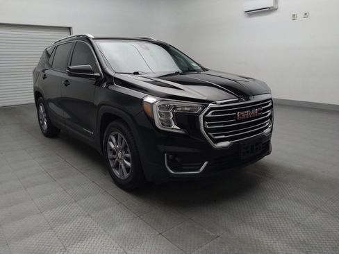 Used 2023 GMC Terrain SLT image 13