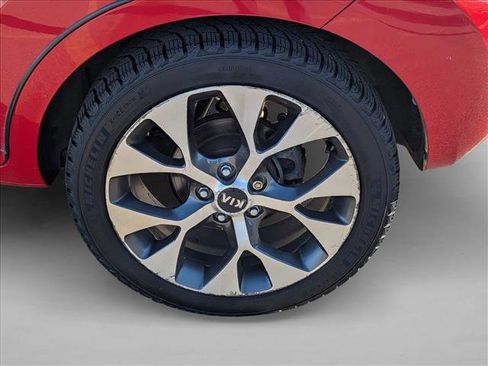 Used 2012 Kia Soul ! w/ Premium Pkg image 6