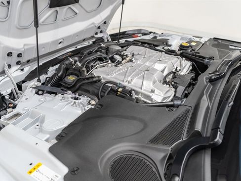 Used 2020 Jaguar F-TYPE SVR image 67