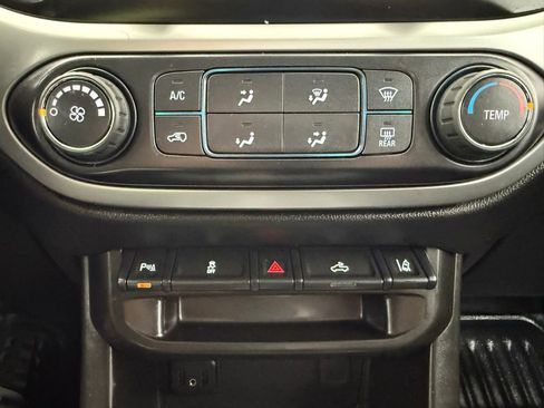 Used 2022 Chevrolet Colorado LT w/ Fleet Safety Package image 33