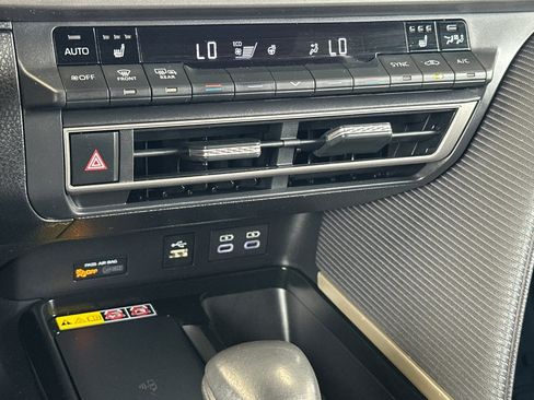 Certified 2025 Toyota Camry SE w/ Convenience Package FWD image 18