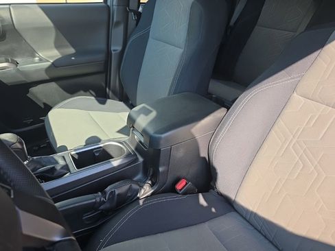 Used 2021 Toyota Tacoma TRD Sport image 22