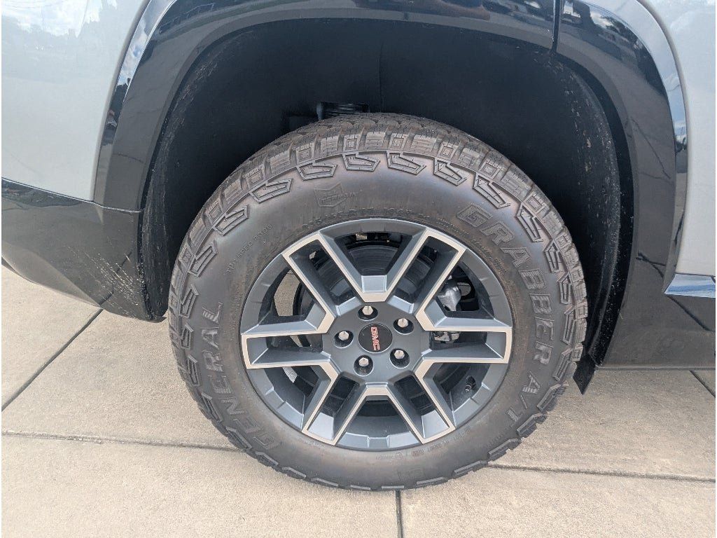 New 2027 GMC Terrain AT4 w/ Convenience Package III AWD/4WD image 9