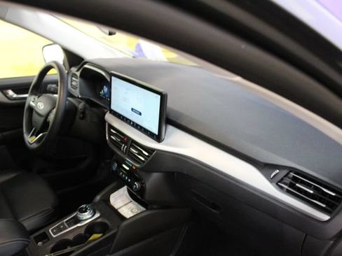 Used 2025 Ford Escape Platinum AWD/4WD image 12