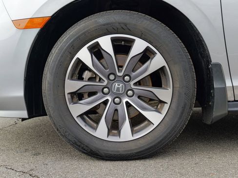 Used 2023 Honda Odyssey EX-L image 15