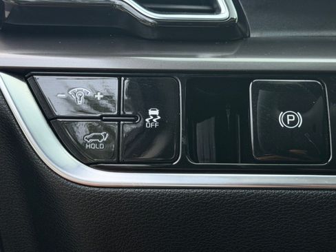 Certified 2025 Kia Sportage EX w/ Premium Package FWD image 27