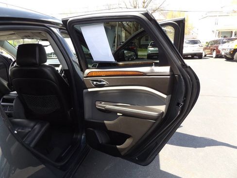 Used 2010 Cadillac SRX Luxury image 12