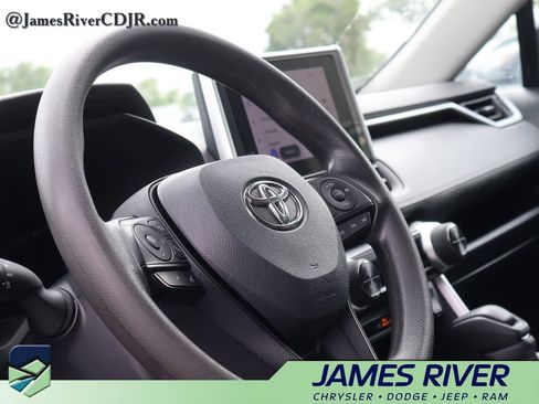 Used 2024 Toyota RAV4 XLE FWD image 24