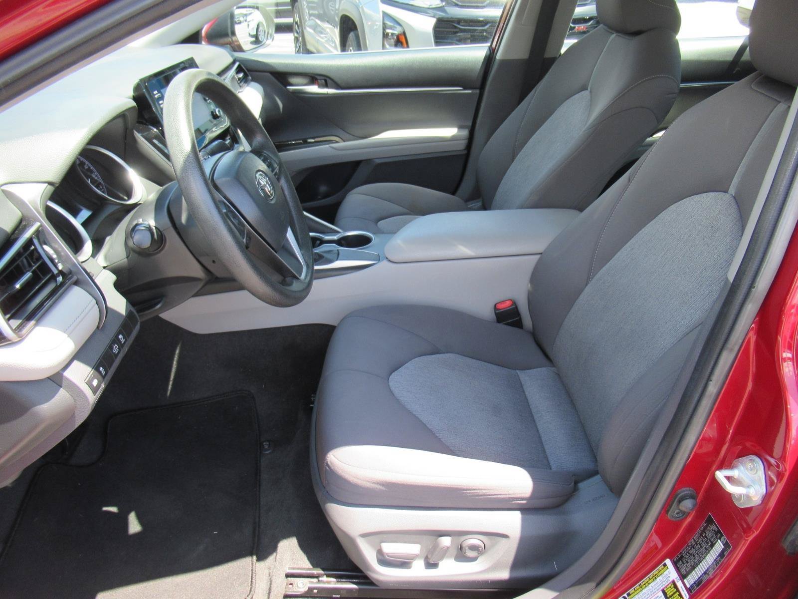 Used 2021 Toyota Camry LE FWD image 17