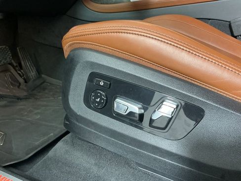 Certified 2025 BMW X7 xDrive40i image 20
