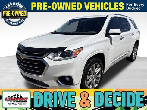 Used 2019 Chevrolet Traverse Premier w/ Driver Confidence II Package FWD image 1