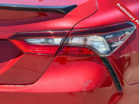 Used 2021 Toyota Camry SE FWD image 9