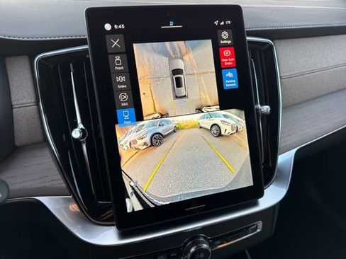 New 2026 Volvo XC90 B6 Plus w/ Protection Package Premier image 16