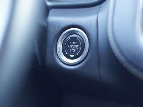 Used 2023 Chevrolet Suburban Premier image 23