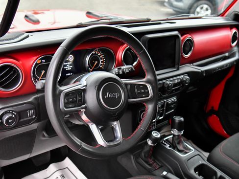 Used 2023 Jeep Wrangler Unlimited Rubicon image 17