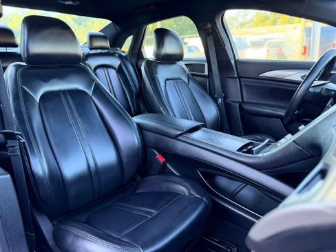 Used 2019 Lincoln MKZ Premiere image 16