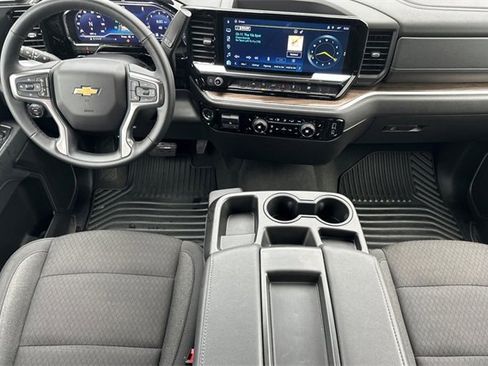 Used 2025 Chevrolet Silverado 1500 LT image 15