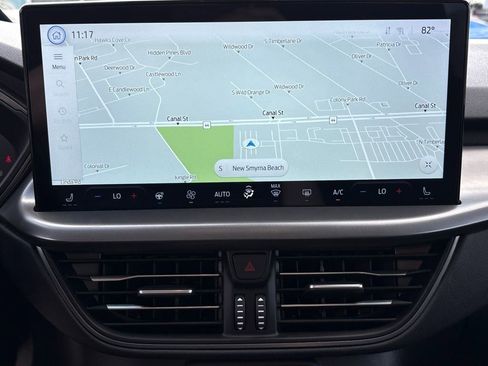 Certified 2025 Ford Escape SE image 24