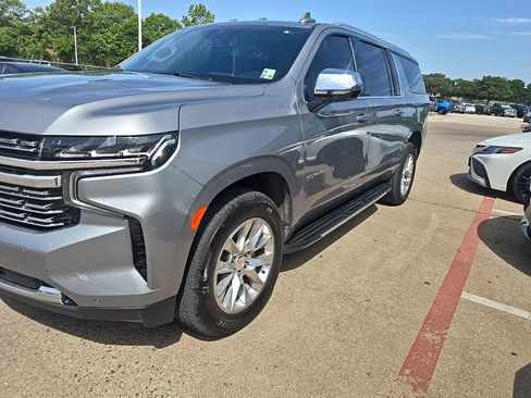 Used 2023 Chevrolet Suburban Premier AWD/4WD image 1