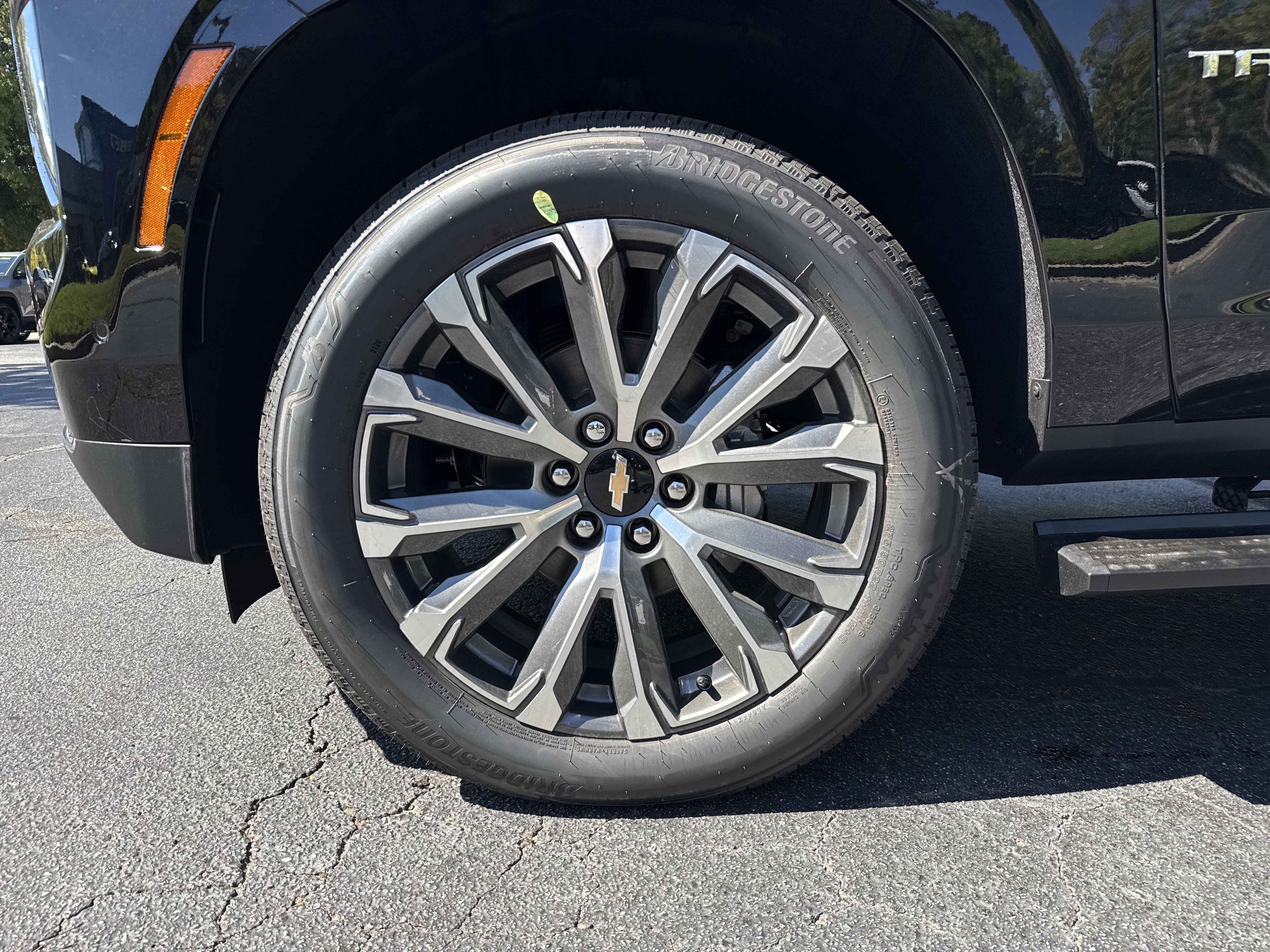 New 2026 Chevrolet Tahoe High Country AWD/4WD image 11