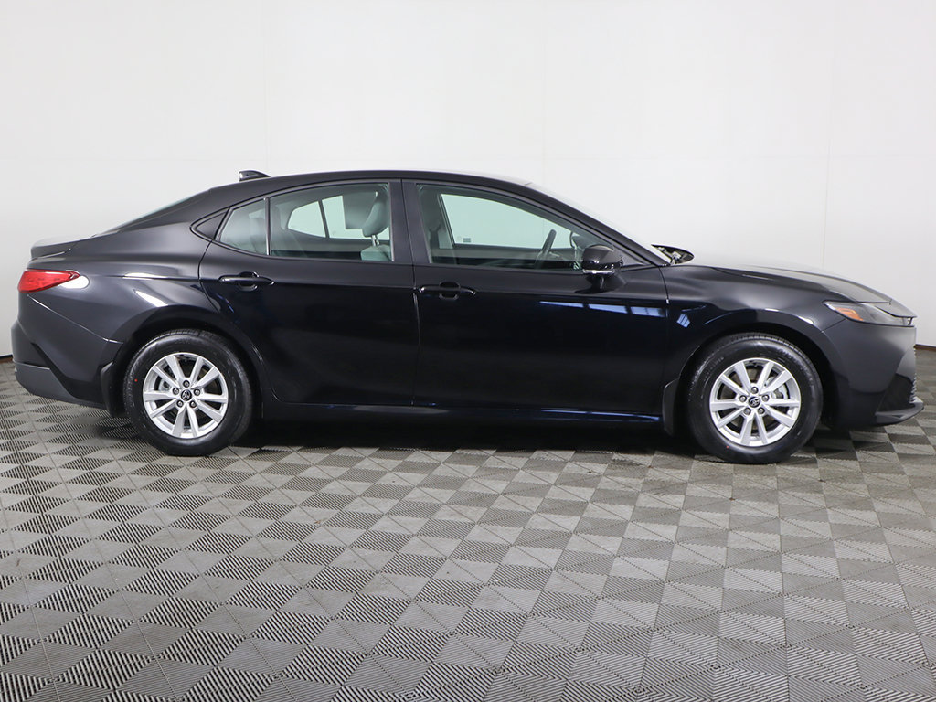 Used 2025 Toyota Camry LE AWD/4WD image 16