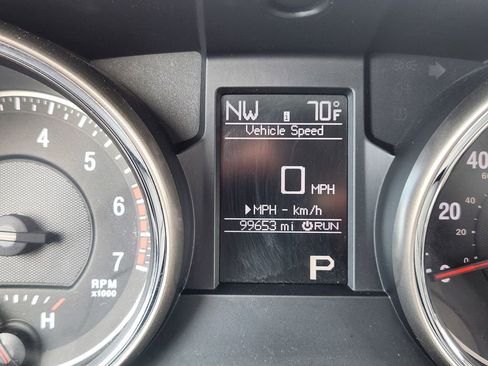 Used 2013 Jeep Grand Cherokee Limited w/ Luxury Group II image 17