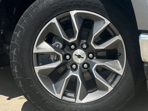 Used 2021 Chevrolet Silverado 1500 LT image 31