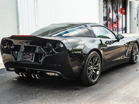 Used 2009 Chevrolet Corvette Coupe w/ Preferred Equipment Group RWD image 7