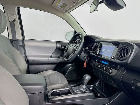 Used 2022 Toyota Tacoma SR image 34
