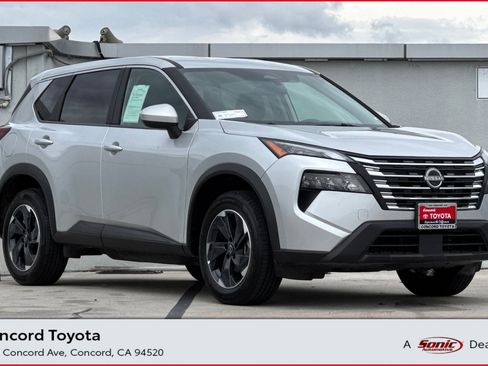 Used 2025 Nissan Rogue SV AWD/4WD image 1
