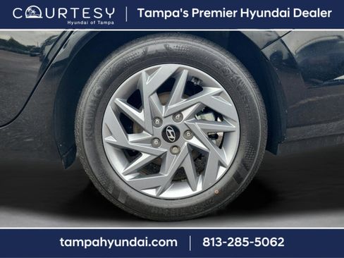 Certified 2025 Hyundai Elantra Blue image 6