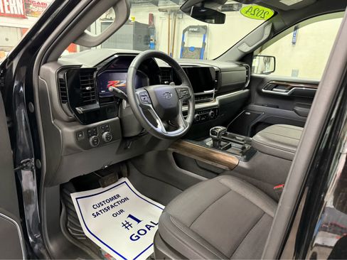 Used 2024 Chevrolet Silverado 1500 RST w/ All Star Edition Plus AWD/4WD image 10