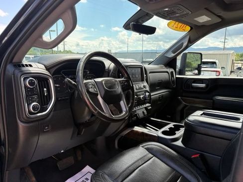 Used 2021 GMC Sierra 2500 Denali w/ Denali Ultimate Package AWD/4WD image 3
