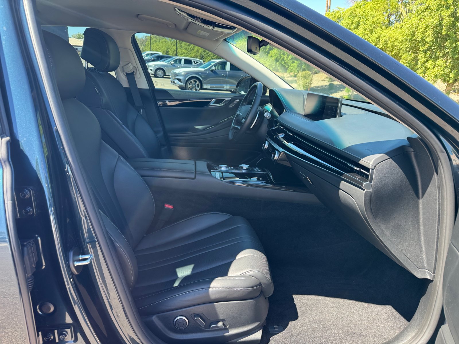 Used 2023 Genesis G80 2.5T AWD/4WD image 19