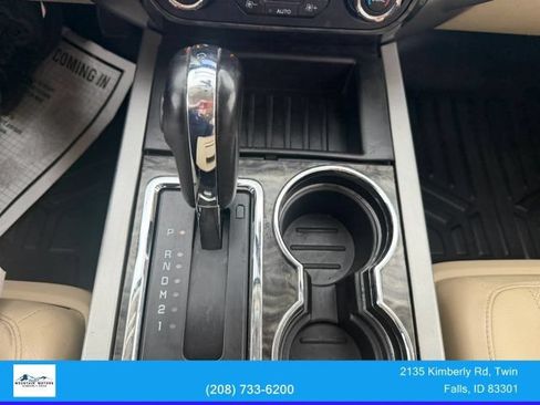 Used 2017 Ford Expedition Limited w/ Equipment Group 301A AWD/4WD image 18