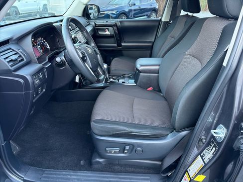 Used 2018 Toyota 4Runner TRD Off-Road w/ TRD Performance Package image 12