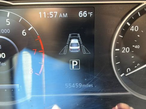 Used 2023 Nissan Versa SV image 12