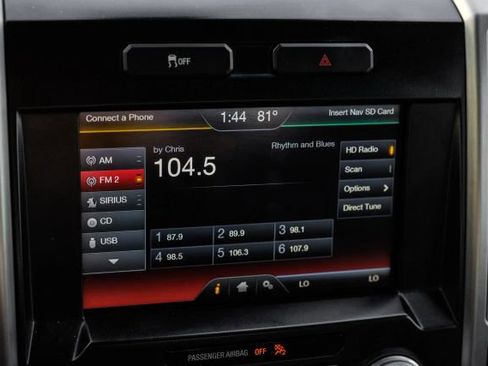 Used 2015 Ford F150 Platinum image 40