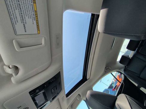 Used 2023 Lexus ES 350 FWD image 16