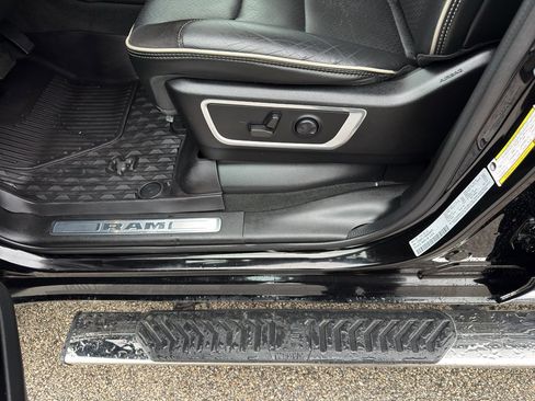 Used 2022 RAM 1500 Laramie image 15