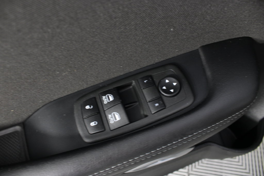 Used 2022 Dodge Challenger SXT w/ Blacktop Package RWD image 13