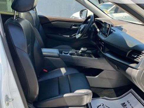 Certified 2023 Nissan Rogue SV w/ SV Premium B Package AWD/4WD image 20