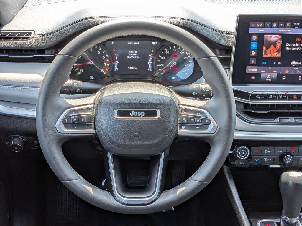 Used 2025 Jeep Compass Limited AWD/4WD image 19