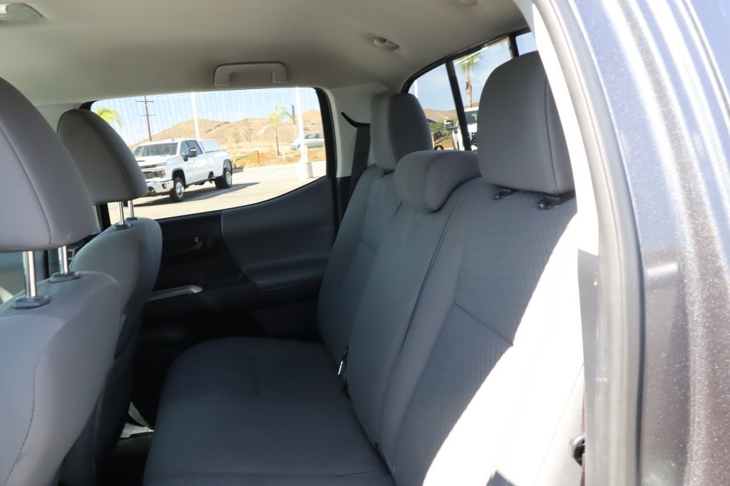 Used 2021 Toyota Tacoma SR5 RWD image 33