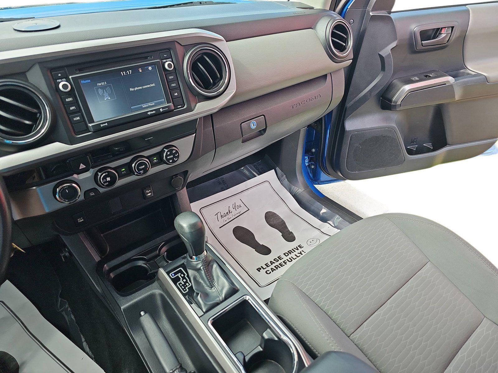 Used 2018 Toyota Tacoma SR5 AWD/4WD image 21