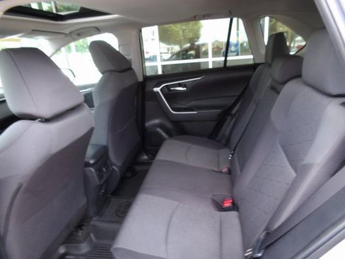 Used 2022 Toyota RAV4 XLE w/ Convenience Package image 20