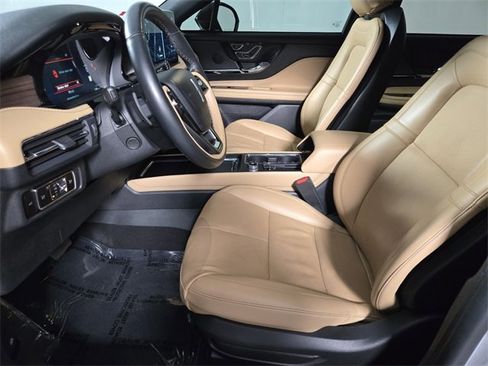 Certified 2023 Lincoln Corsair Reserve w/ Equipment Group 201A image 11